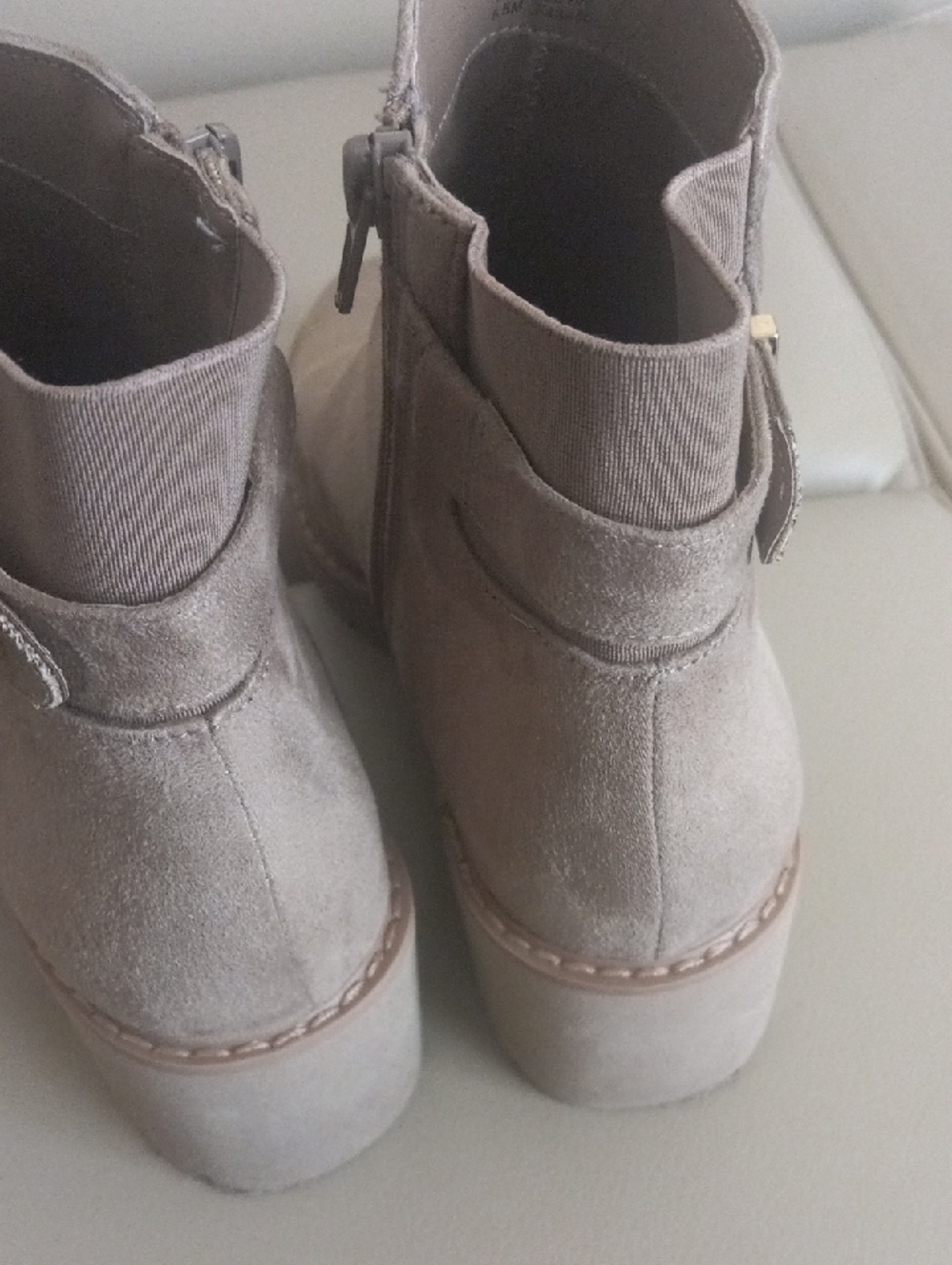 Giani Bernini Light Taupe Suede Wedge Ankle Boots Size 6.5M - Picture 8 of 14
